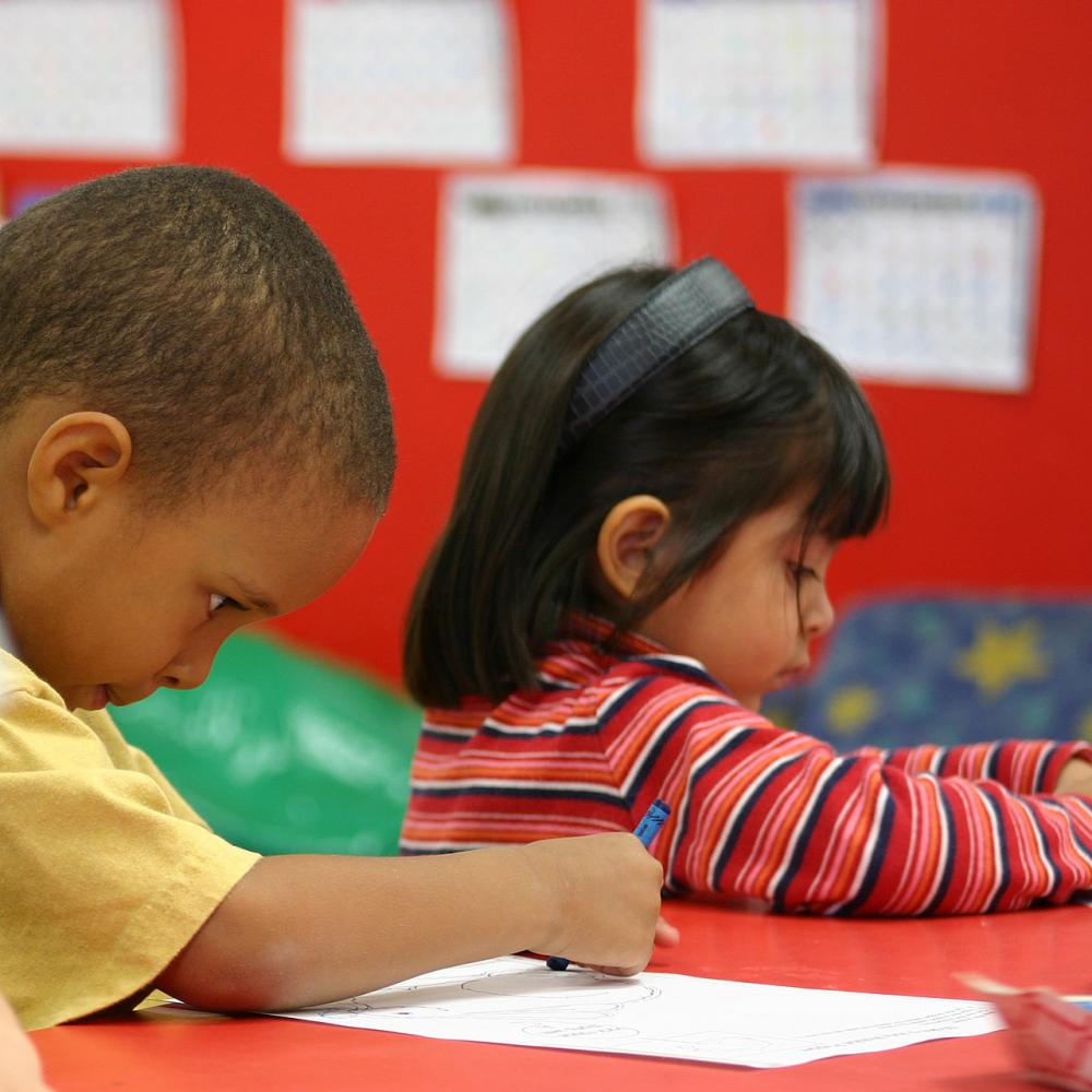 Enfants studieux